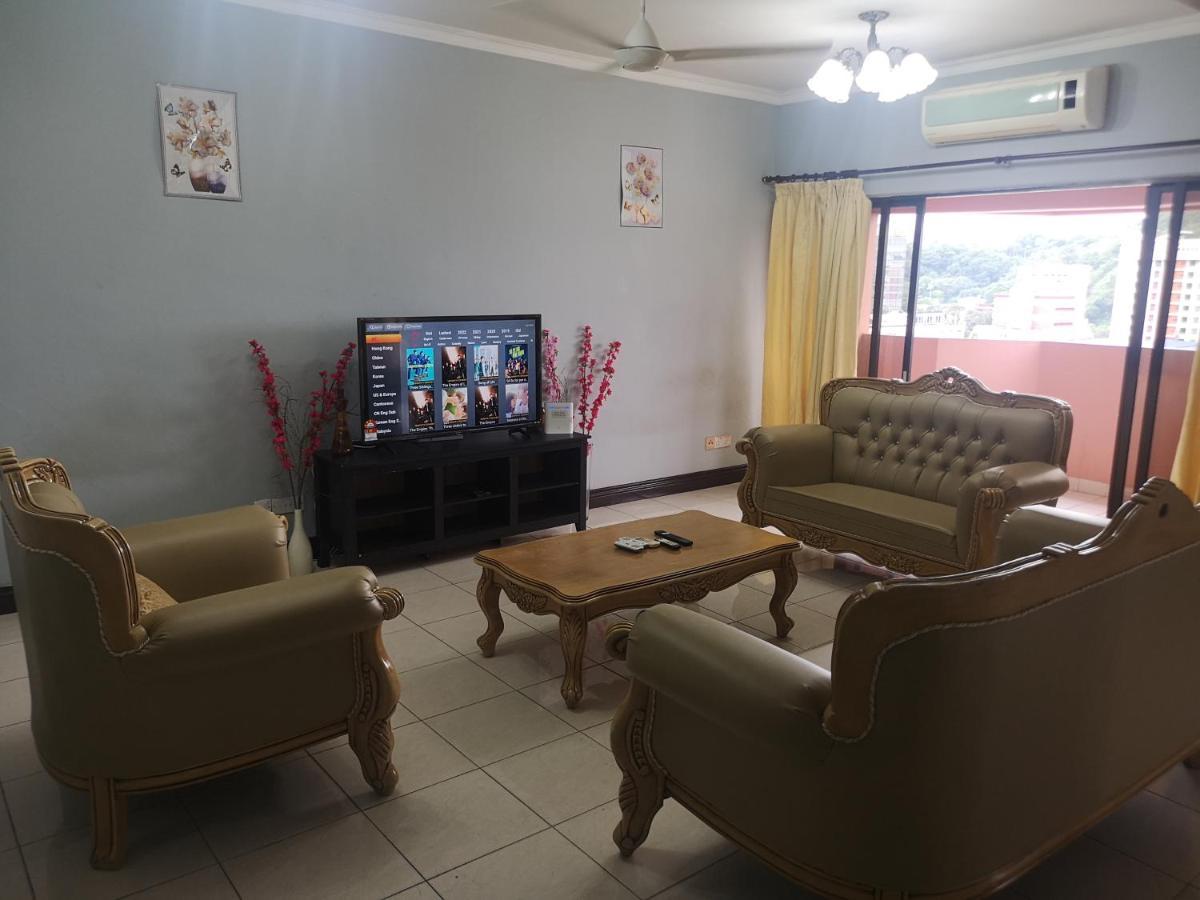 Homestay Marina Court Kota Kinabalu Exterior photo