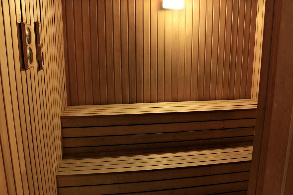 Homestay Marina Court Kota Kinabalu Exterior photo