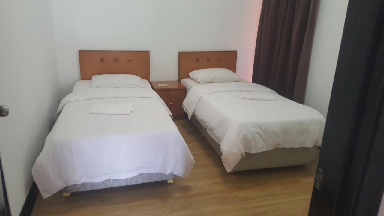 Homestay Marina Court Kota Kinabalu Exterior photo